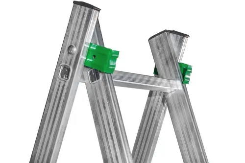 Лестница алюминиевые профессиональная 3-секционная 15 ступенек