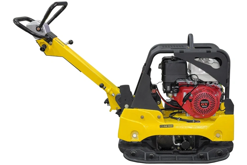 Виброплита реверсивная TSS-CP-320 (гидравлический привод, электростарт, АКБ) Виброплита реверсивная TSS-CP-320 (гидравлический привод, электростарт, АКБ)