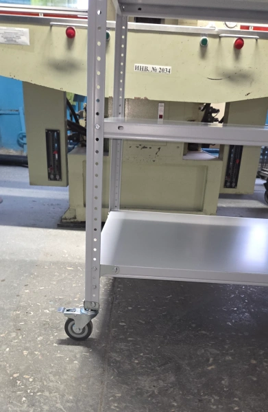 Стеллажи на колесах (нагрузка на полку 120 кг) 3 полки