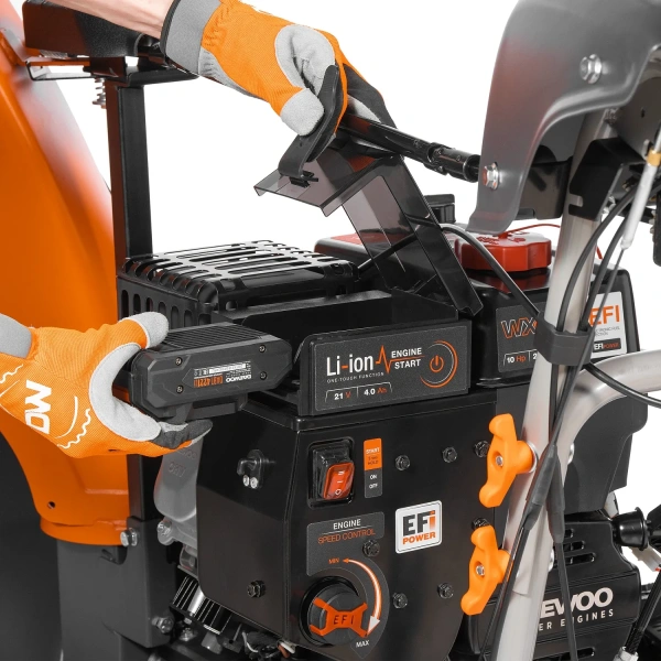 Снегоуборщик бензиновый DAEWOO DAST 427 EFI Снегоуборщик бензиновый DAEWOO DAST 427 EFI