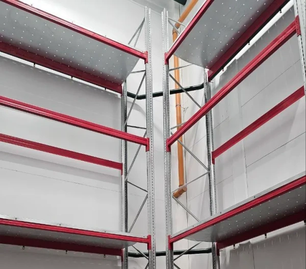 Стеллаж с пожарными экранами (глубина 1050 мм, нагрузка 3500 кг) 6 уровней