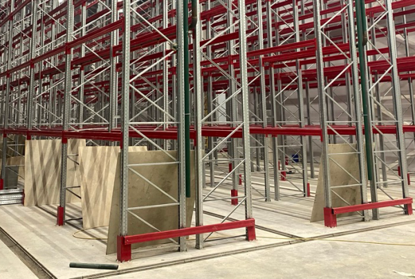 Угловое защитное ограждение 2500 (376, RAL 3027) в комплекте