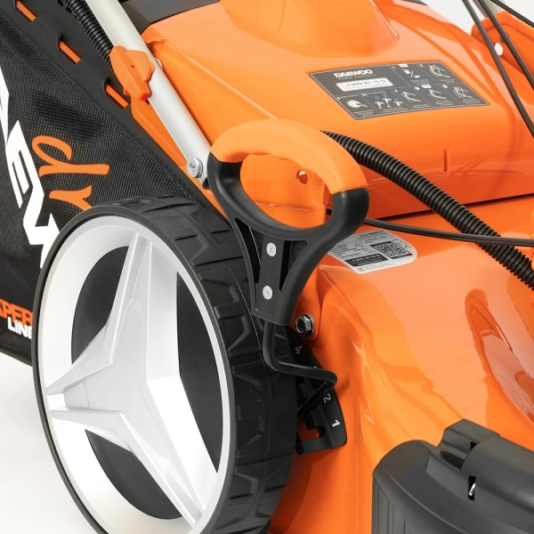 Газонокосилка бензиновая самоходная DAEWOO DLM 5500SVE