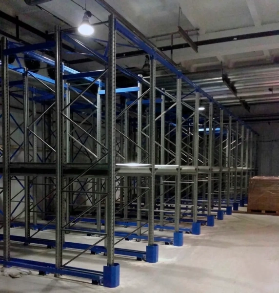 Стеллажи набивные фронтальные (нагрузка на уровень 1000 кг) 3 уровня