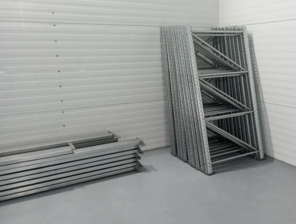 Оцинкованный стеллаж (нагрузка на уровень 3600 кг) 1 уровень