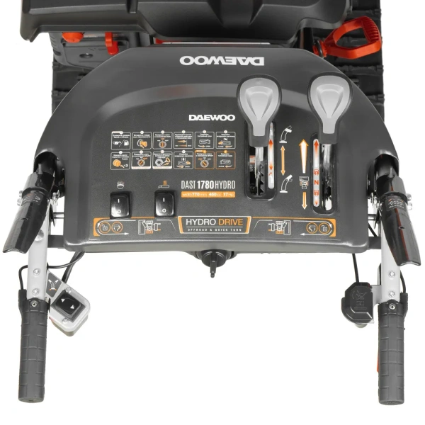 Снегоуборщик бензиновый DAEWOO DAST 1780 HYDRO Снегоуборщик бензиновый DAEWOO DAST 1780 HYDRO