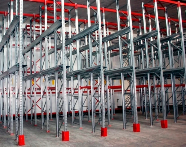 Стеллажи набивные фронтальные (нагрузка на уровень 1000 кг) 3 уровня