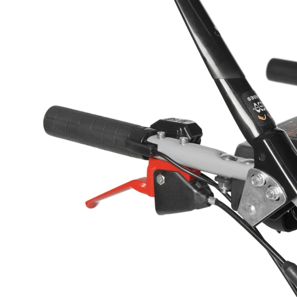 Снегоуборщик бензиновый DAEWOO DAST 1780 HYDRO Снегоуборщик бензиновый DAEWOO DAST 1780 HYDRO