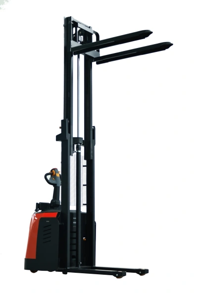 Штабелер самоходный с платформой оператора Shtapler QDR 1630 (L150)