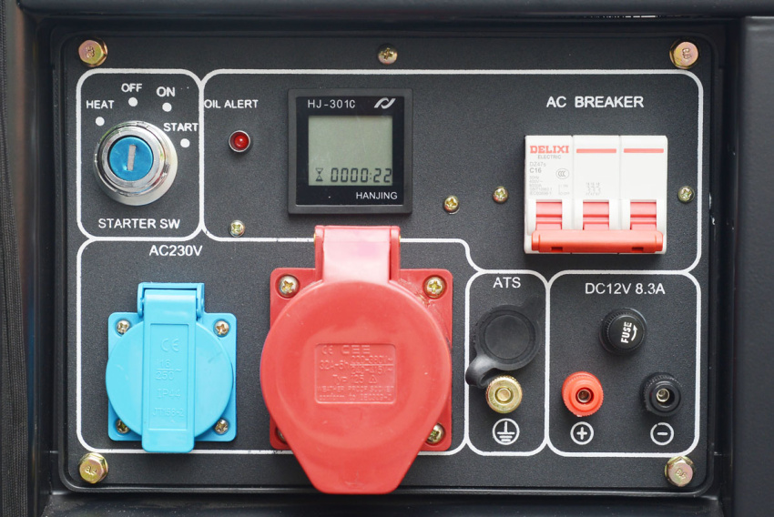 Дизельный генератор TSS SDG 7000EH3A