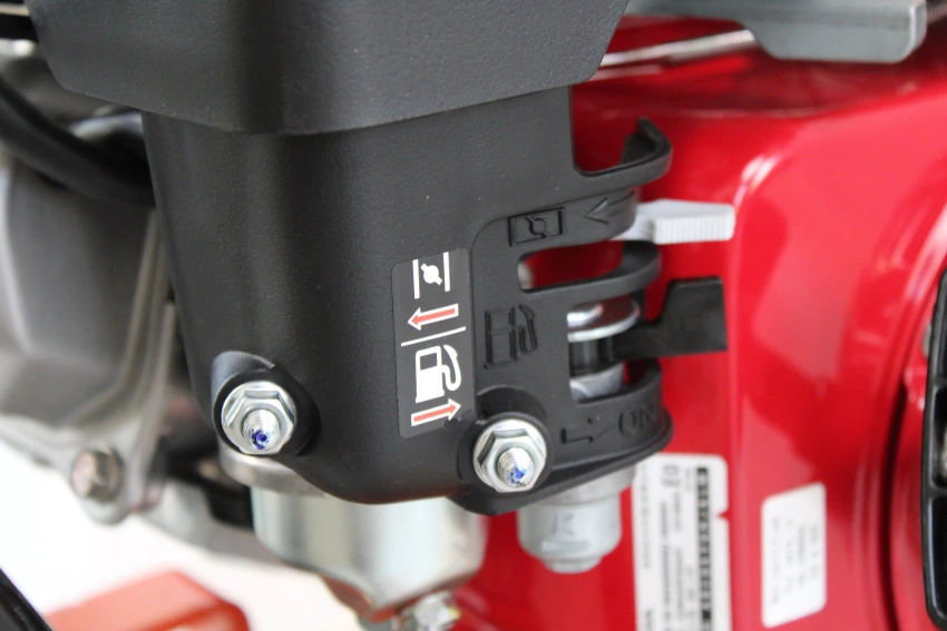 Виброплита бензиновая RAD PC62-H Виброплита бензиновая RAD PC62-H