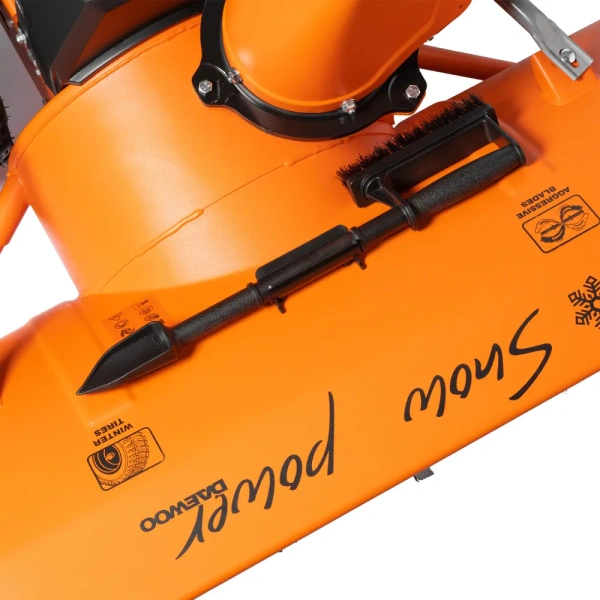 Снегоуборщик бензиновый DAEWOO DAST 17110 Снегоуборщик бензиновый DAEWOO DAST 17110