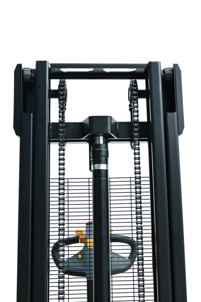 Штабелер самоходный с платформой оператора Shtapler QDR 1635 (L150)