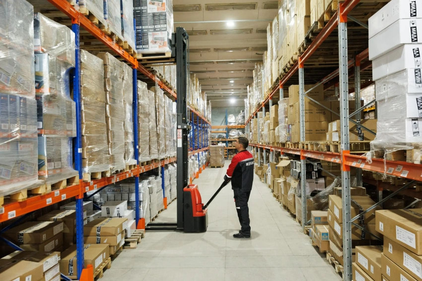 Стеллаж 4500х1800х1050 мм (нагрузка на уровень 4000 кг, сталь)