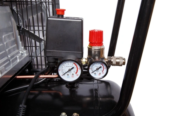 Компрессор воздушный ELAND WIND 70V-2CВ ременной